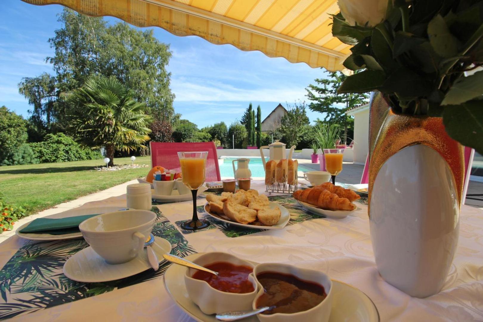 Bed and Breakfast Les Carpes A Limoges Exterior foto