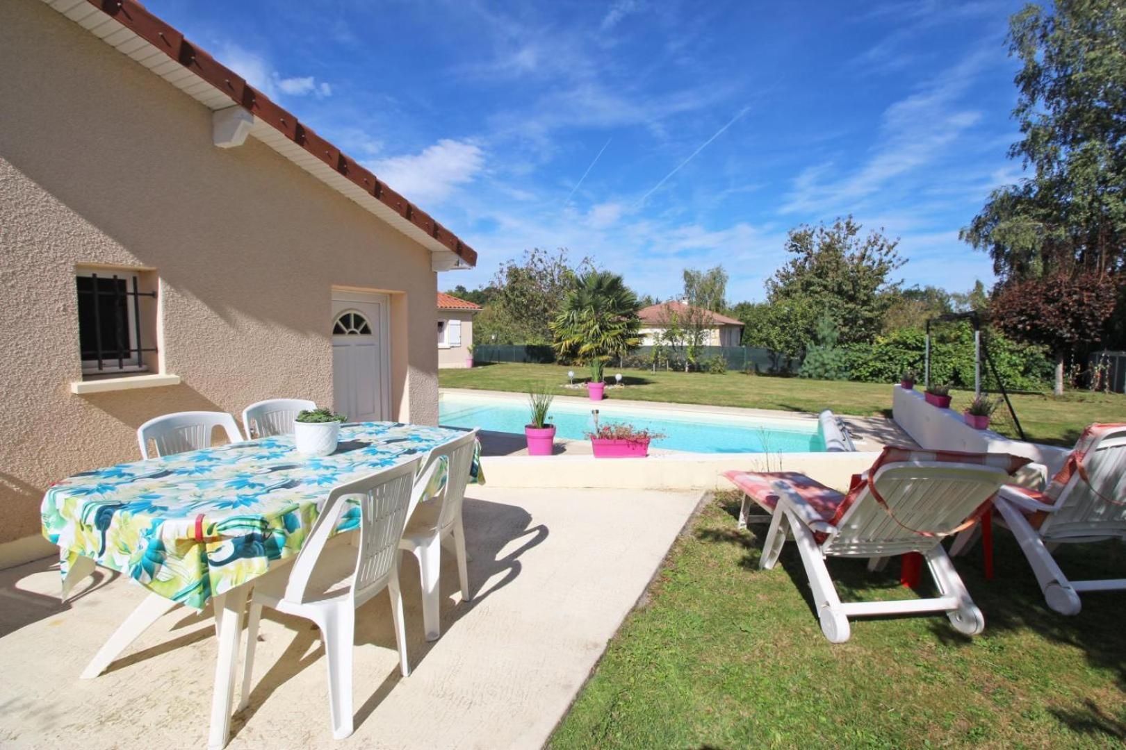 Bed and Breakfast Les Carpes A Limoges Exterior foto
